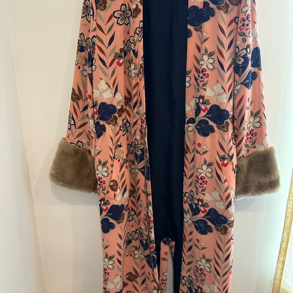 Zara Floral Patterned Kimono with Faux Fur Cuffs